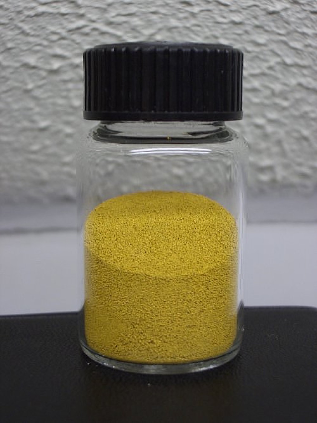 Vanadium pentoxide powder